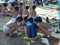 まわし姿で遊び中 まわし姿で遊び中