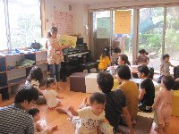 紙芝居も読んでもらいました 紙芝居も読んでもらいました
