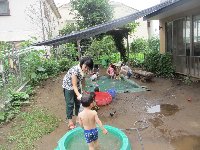 水遊び中
